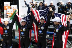 Ganador #10 Wayne Taylor Racing Cadillac DPi: Ricky Taylor, Jordan Taylor, Max Angelelli, Jeff Gordo