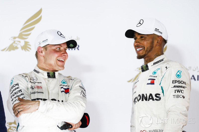 <img src="https://cdn-1.motorsport.com/static/custom/car-thumbs/F1_2018/TESTS/mercedes.png" alt="" width="250" /> Mercedes