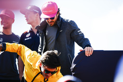 Carlos Sainz Jr., Renault Sport F1 Team, Fernando Alonso, McLaren