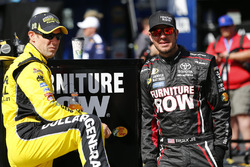 Matt Kenseth, Joe Gibbs Racing Toyota, und Martin Truex Jr., Furniture Row Racing Toyota