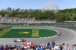 Marcus Ericsson, Sauber C37 y Charles Leclerc, Sauber C37