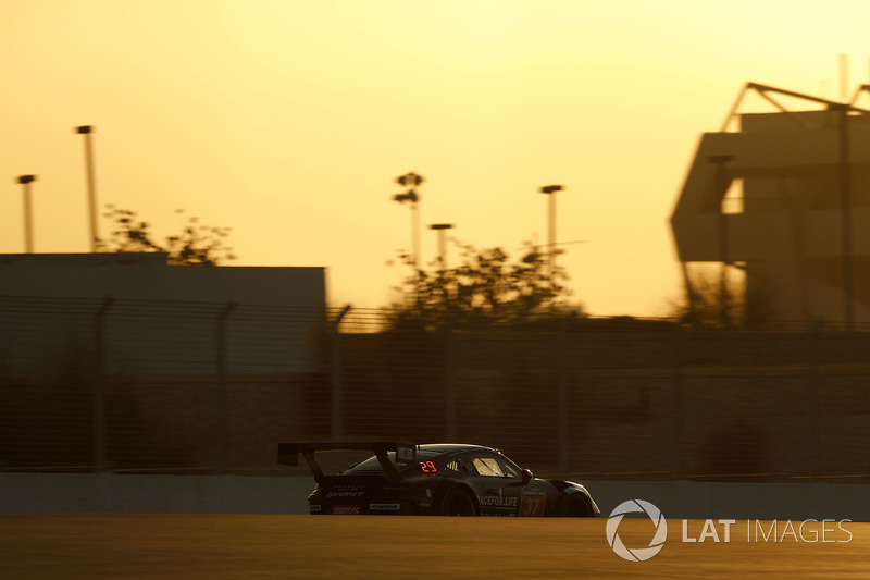 #37 Tsunami R.T. Porsche 991 Cup MR II: Андрій Круглик, Ком Ледогар, Олександр Гайдай, Алессіо Ровер