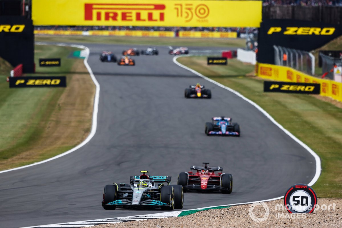 Lewis Hamilton, Mercedes W13, Charles Leclerc, Ferrari F1-75, Fernando Alonso, Alpine A522