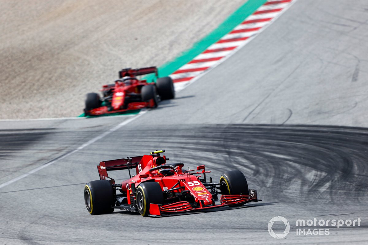 Carlos Sainz Jr., Ferrari SF21, Charles Leclerc, Ferrari SF21