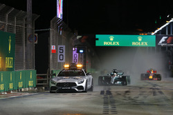 Safety Car leads Lewis Hamilton, Mercedes AMG F1 F1 W08