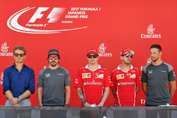 Nico Rosberg, Mercedes-Benz Temsilcisi, Fernando Alonso, McLaren, Kimi Raikkonen, Ferrari, Sebastian