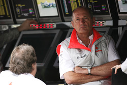Ron Dennis, Takım Patronu, McLaren Mercedes