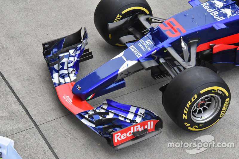 Toro Rosso STR12: Nase und Frontflügel