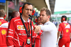 Riccardo Adami, Ferrari Race Engineer and Sebastian Vettel, Ferrari