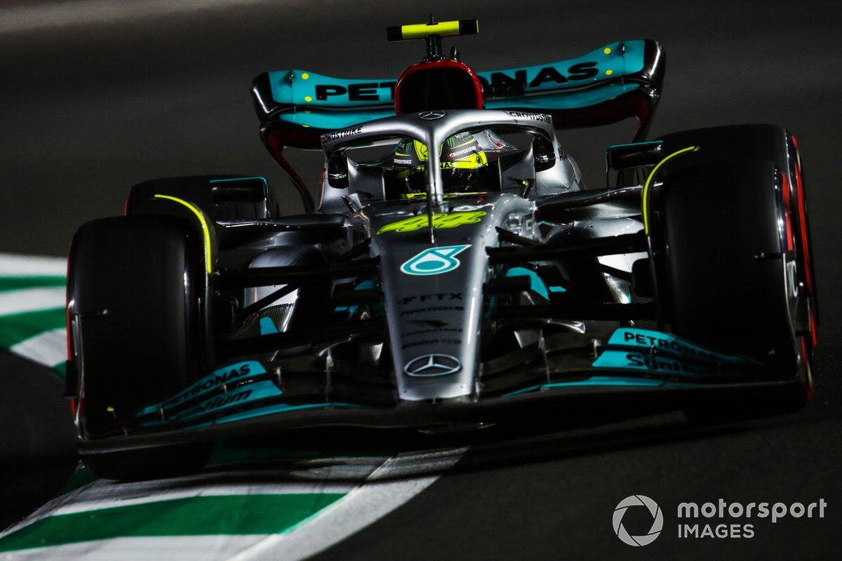 Lewis Hamilton, Mercedes W13