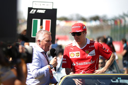 Kimi Raikkonen, Ferrari ve Johnny Herbert, Sky TV pilotlar geçit töreninde
