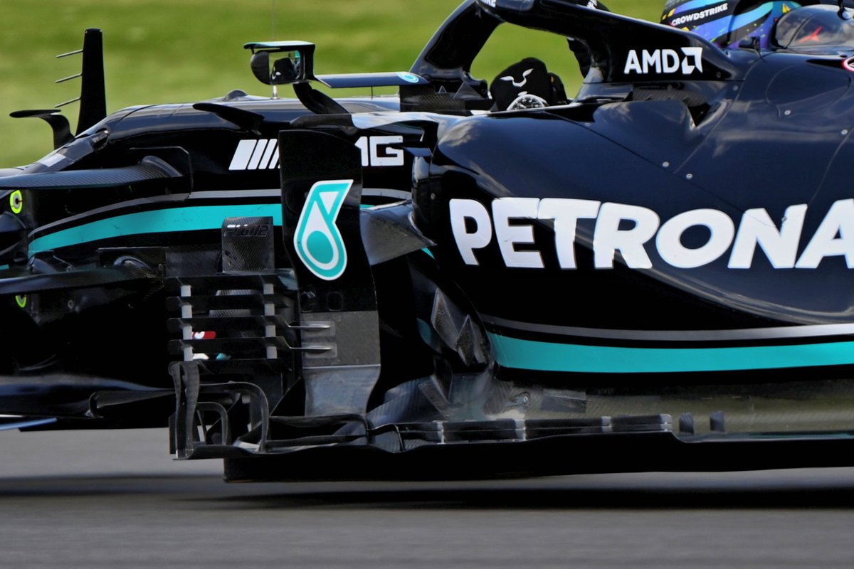 Lewis Hamilton, Mercedes W12 dettaglio dei nuovi bargeboard