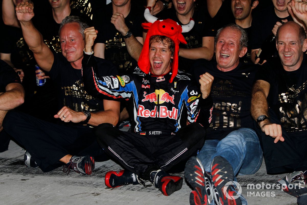 Себастьян Феттель, Red Bull, празднует победу в чемпионате