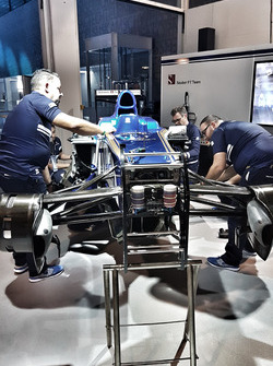 Sauber F1 Team bei der Auto Zürich am 1. November