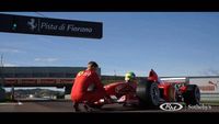 Mick Schumacher al volante del Ferrari F2002