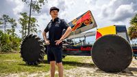 ¿Pueden los pilotos de F1 ganar una carrera de buggies de pantano?