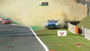 Brands Hatch: Marciello kendisini çakılda buluyor