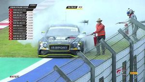 9h di Kyalami - Maxime Soulet spegne le fiamme sulla sua Bentley