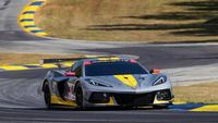 Corvette C8.R: дебют на треке