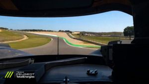 Peugeot 9X8 op het circuit van Portimao