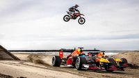 Max Verstappen, Alex Albon y su viaje turístico a Zandvoort... en dos F1