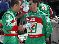 IRL: Kanaan gulps them down for pole at Homestead IRL: Kanaan gulps them down for pole at Homestead