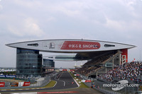 Barrichello wins inaugural Chinese GP Barrichello wins inaugural Chinese GP