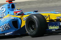 Alonso storms to pole position for Bahrain GP Alonso storms to pole position for Bahrain GP