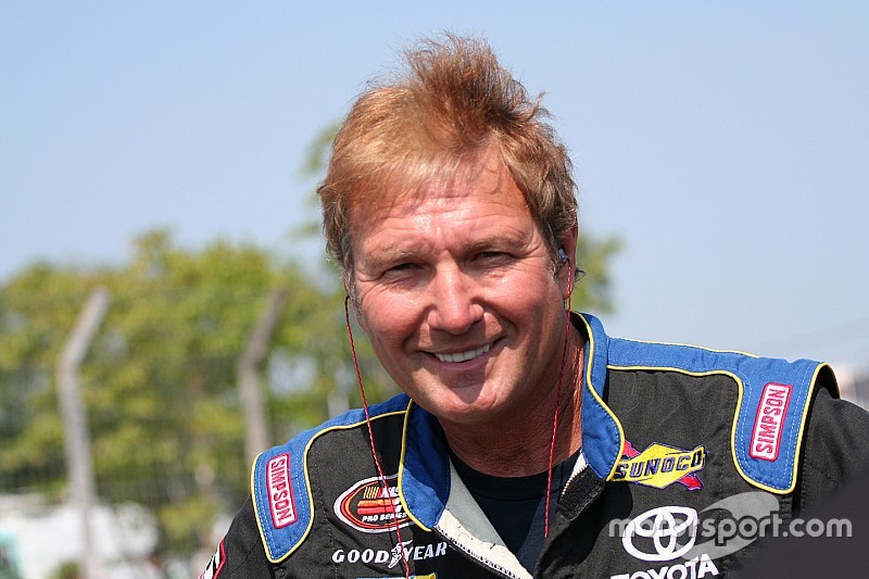 Гонщик NASCAR потрапив у секс-скандал
