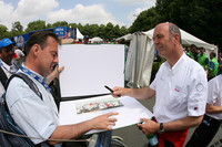 Dr. Ullrich receives Spirit of Le Mans award Dr. Ullrich receives Spirit of Le Mans award