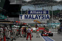 Kovalainen, Hamilton penalized Kovalainen, Hamilton penalized