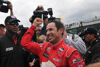 Castroneves races to Indy 500 pole position Castroneves races to Indy 500 pole position