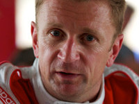 McNish leads Audi front row at Silverstone McNish leads Audi front row at Silverstone