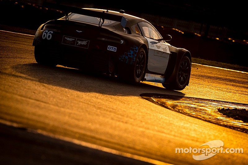 Inaugural Aston Martin Motorsports Festival a big hit