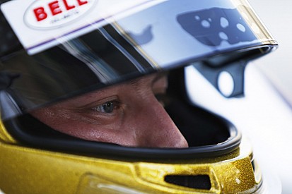 Johnny Cecotto y Facu Regalia prueban con Zeta Corse