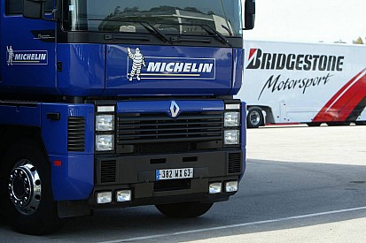 Michelin prépare le Grand Prix du Qatar 2016