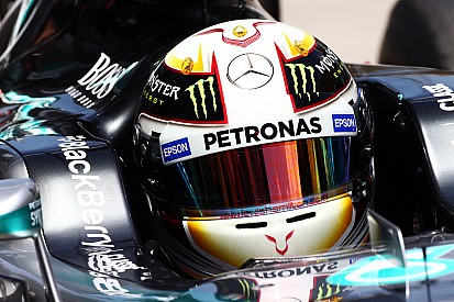 Lowe califica como “fantástica” la pole de Hamilton