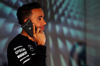 Hamilton no pierde el ritmo y se lleva el día