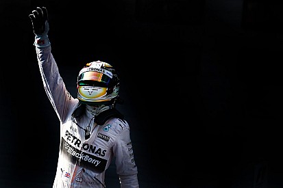 Mercedes niega que Hamilton ha solicitado status de número uno