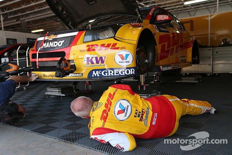Vidéo - La drôle de mésaventure de Tom Coronel