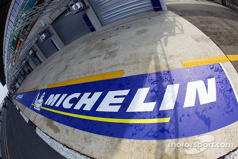 Décès de François Michelin, dirigeant historique du manufacturier Lemans-24-hours-of-le-mans-2010-the-new-michelin-signage-on-pitlane