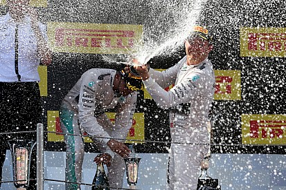 Mercedes - Rosberg de retour, Hamilton confirme