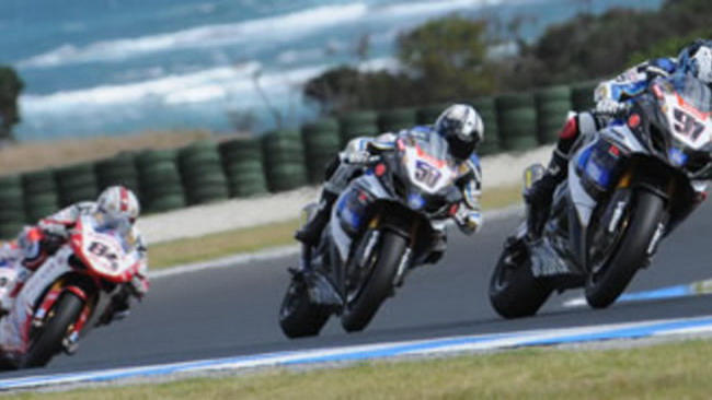WSBK 2010, Phillip Island, Gara 1: Haslam al photofinish