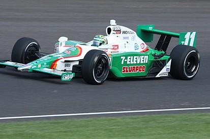 Indy 500: Kanaan e Sato dentro per un soffio, Tracy out