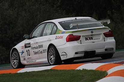 Farfus in pole, ma quanti colpi di scena!