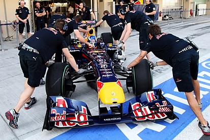 Abu Dhabi, day 1: Ricciardo al top in mattinata