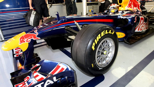 Abu Dhabi, day 3: Red Bull subito veloce con le Pirelli