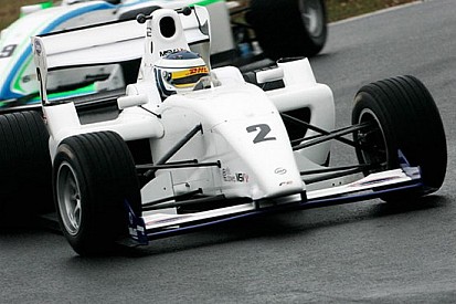 James Cole sceglie la Formula 2 per il 2011