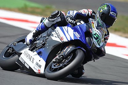 Laverty beffa Melandri in volata in gara 2