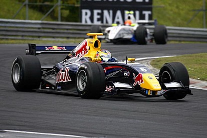 Vergne senza rivali in gara 1 a Budapest